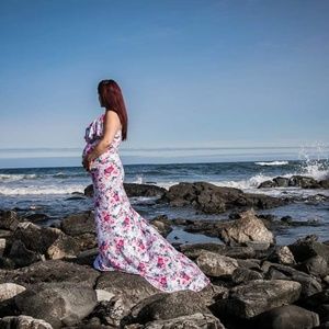 Maternity fitted gown